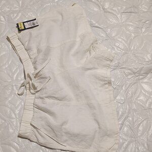 NWT Universal Threads High Rise Cream Linen Blend Shorts Women’s Size Large